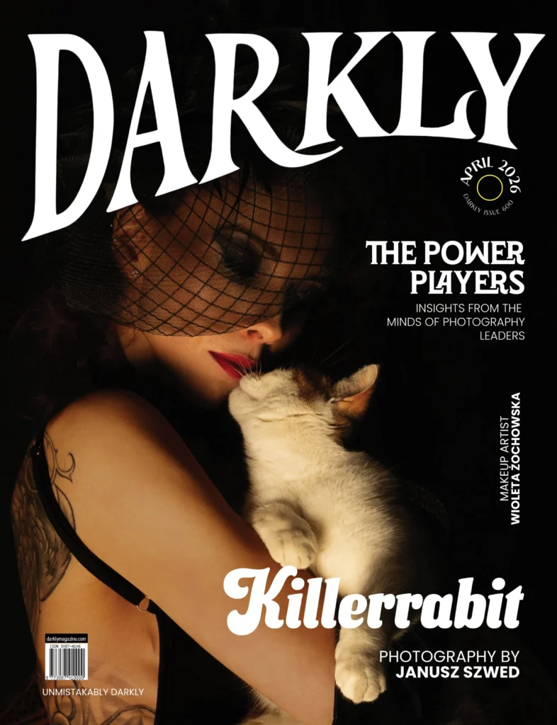 Darkly 04.2026